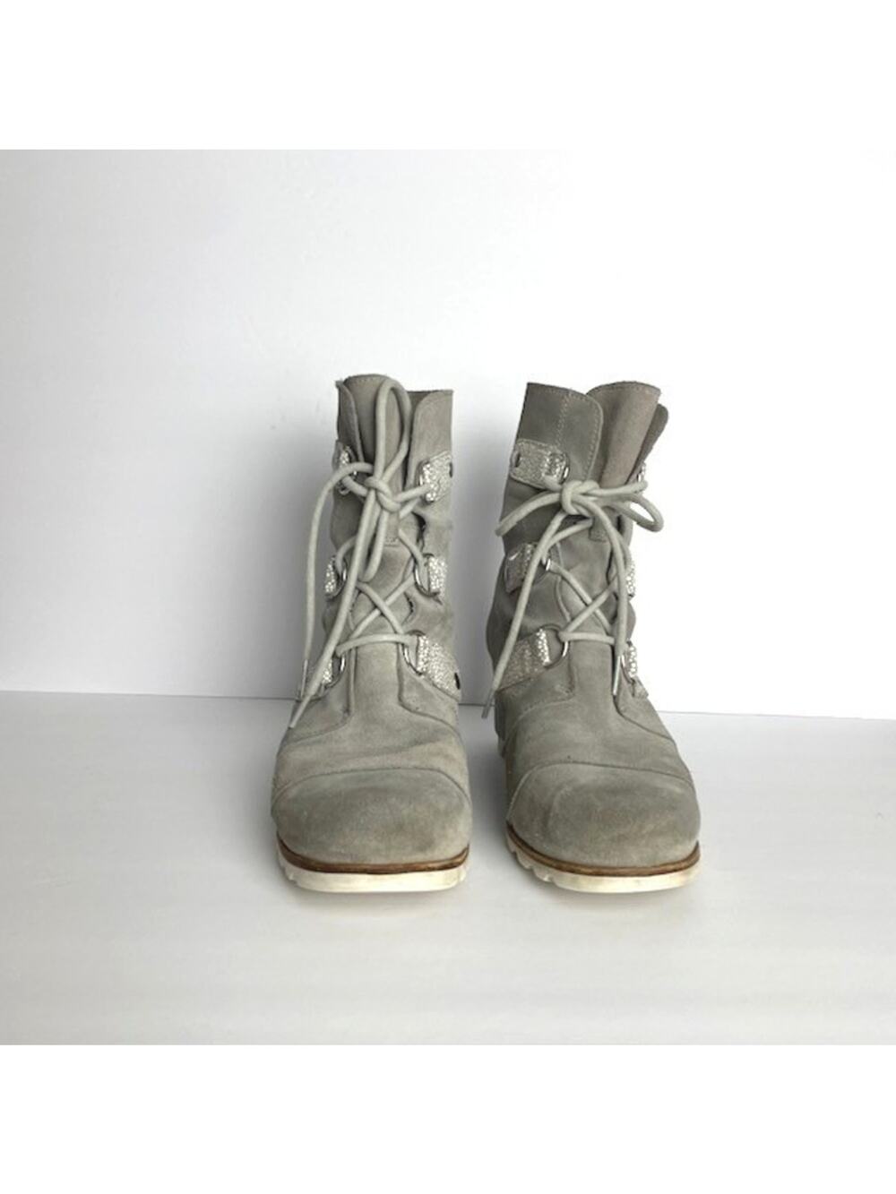 Sorel Wedge Boots Gray Suede Sz 9.5 Women Resort Ski Urban Luxe Winter Boho Cold